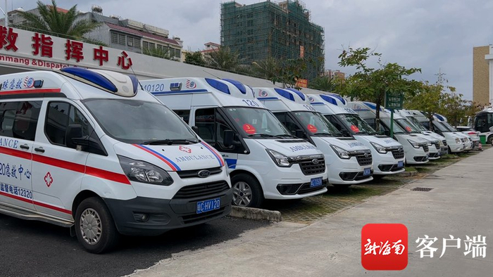  万宁市120急救指挥中心的救护车。记者 王洪旭 摄