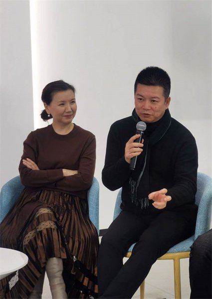 图说：茅善玉与赵志刚