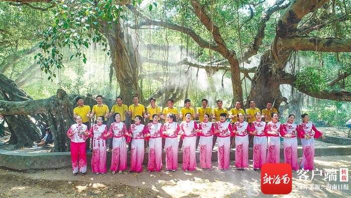 儋州水井村调声队演唱。特约记者 吴文生 摄