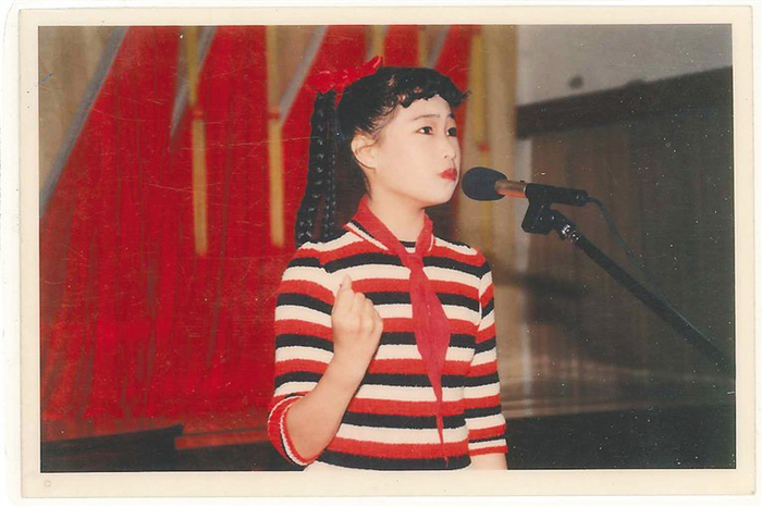 　　顾莉雅儿时演出照。