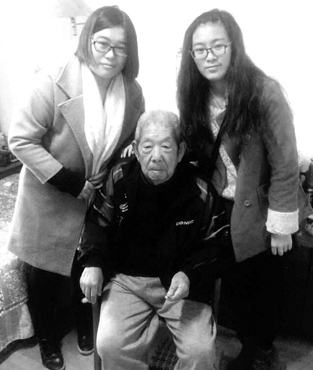 李雄普受访时照片