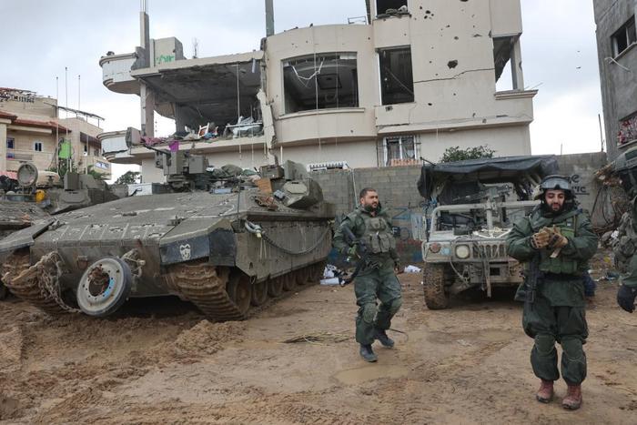 1月11日，以军部队在加沙地带展开行动。新华社发（吉尔·科恩·马根摄）