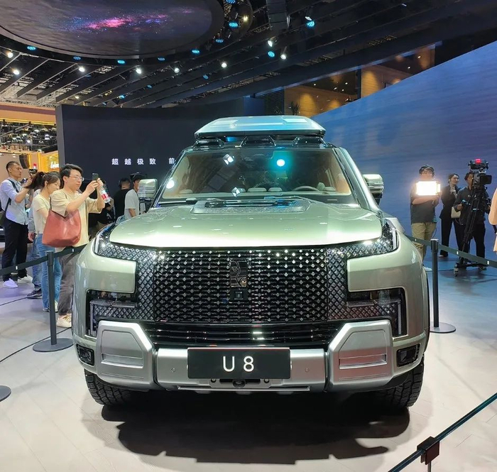 ▲比亚迪豪车仰望U8 每经记者 王岩 摄