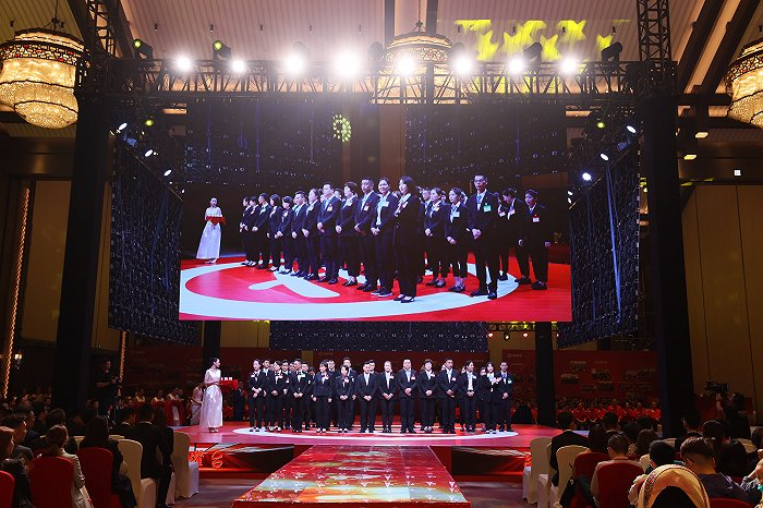 海底捞的“抱团大会” 图片来源：海底捞