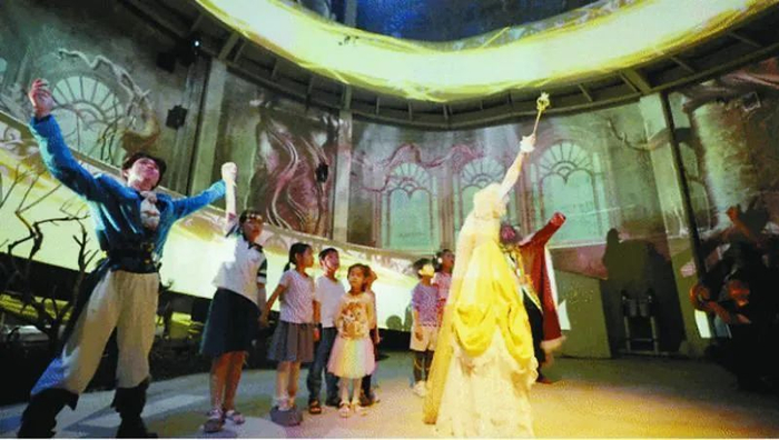 ▲深圳THE SILØS大筒仓二期沉浸式戏剧《莴苣公主历险记》。