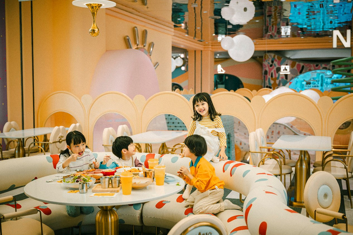 ▲以奈尔宝为代表的亲子乐园将餐厅和玩乐进行创新融合。图源：受访者供图