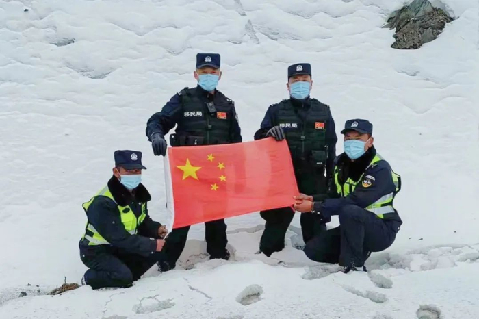 山南边境管理支队:这款定制腊八粥,只为护您"粥"全|边境|山南市|警察