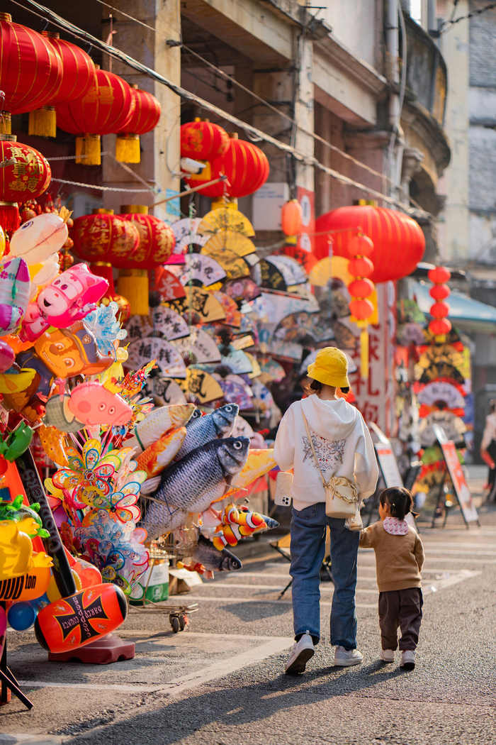 ▲江门老街骑楼，热播电视剧《狂飙》取景地 据视觉中国