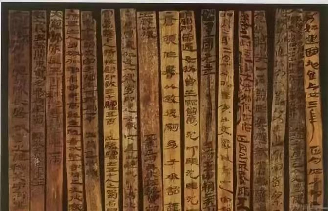 敦煌马圈湾汉简（图源：甘肃简牍博物馆）