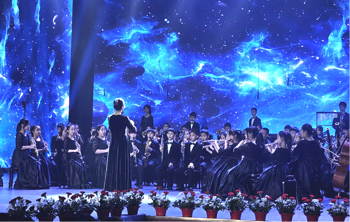 舞台表演。陈泫铭摄