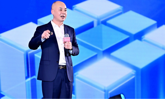 孕婴世界董事长江大兵