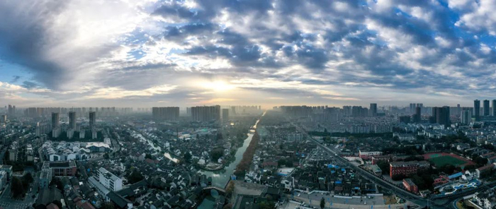 古运河畔的清名桥历史文化街区的晨景。新华社记者杨磊摄