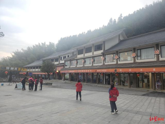 ↑脚庵的“特种兵服务站” 胡伊文 摄