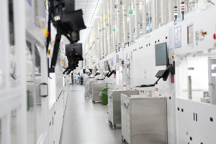 宜宾高新区的光伏产业生产工厂。 罗顺 摄