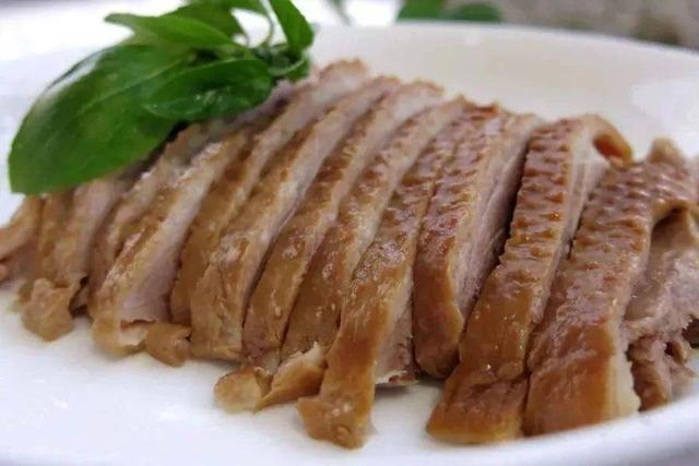 潮州人的餐桌上，卤鹅永远是主角。来源：搜狐网