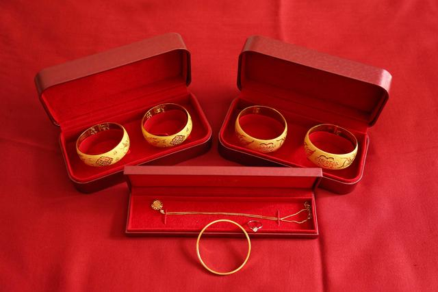 在一起判例中，为结婚购买的金首饰也被法院认定为彩礼。  图源：IC photo 