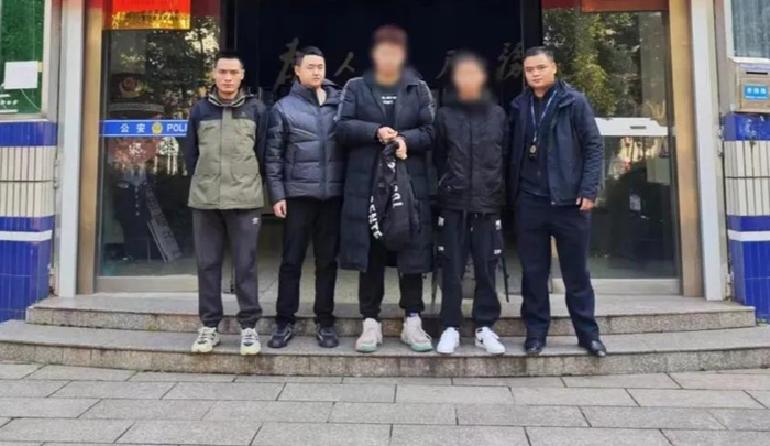 ▲两名嫌疑人被警方抓获