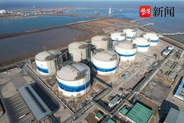 图为中国海油滨海LNG接收站项目全景图