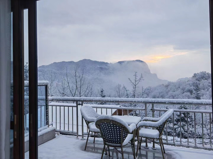 都江堰市浮云阳光观景温泉民宿