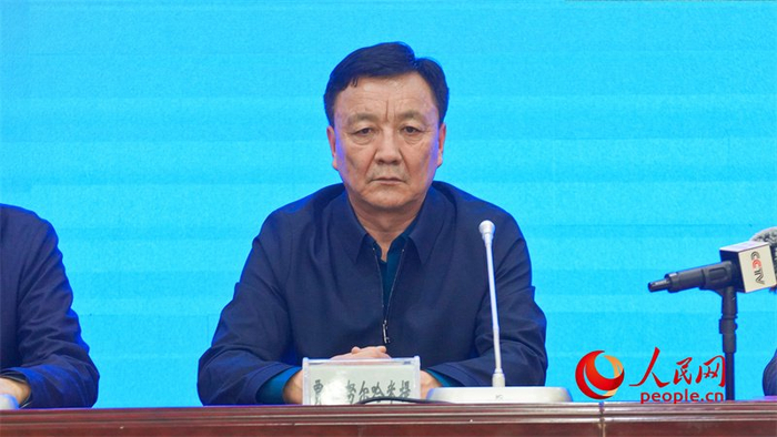 自治区应急管理厅党委副书记,厅长贾林·努尔哈米提介绍相关情况.