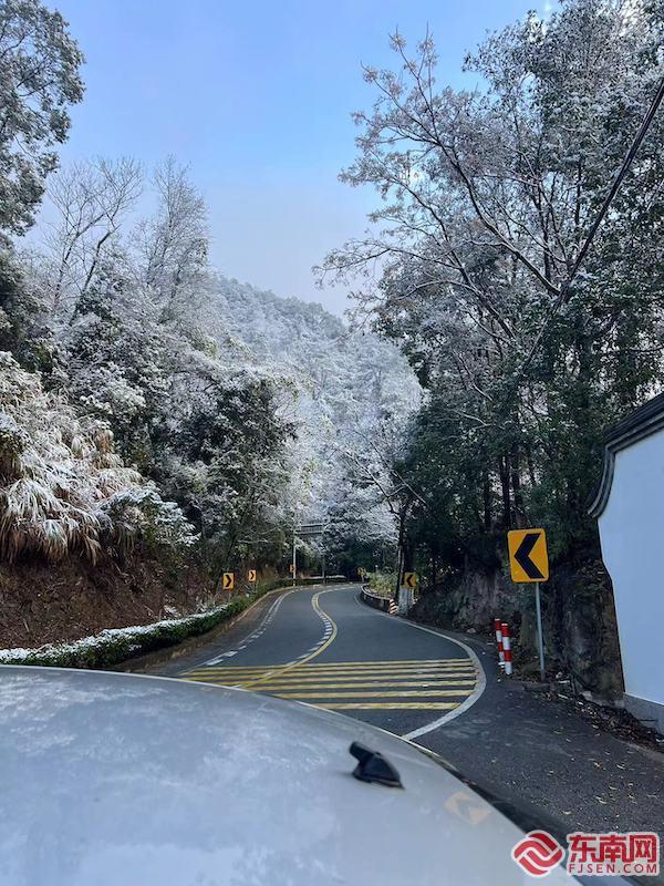 鼓岭下雪了图片