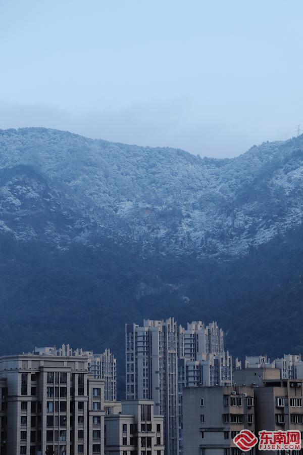 鼓岭山顶白雪皑皑 东南网记者 陈巧玲 摄