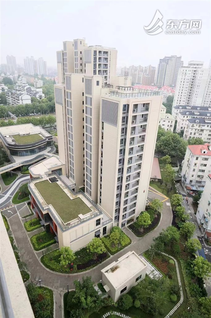 上海地产集团的地产城方·璟博滨江社区