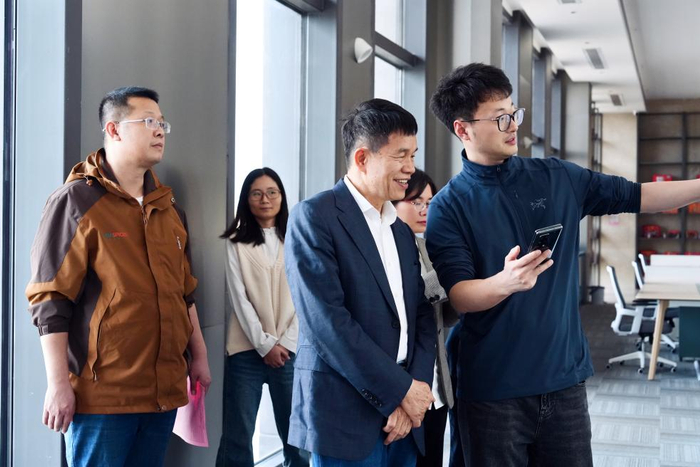 黎福超董事长一行参观并进行工作部署