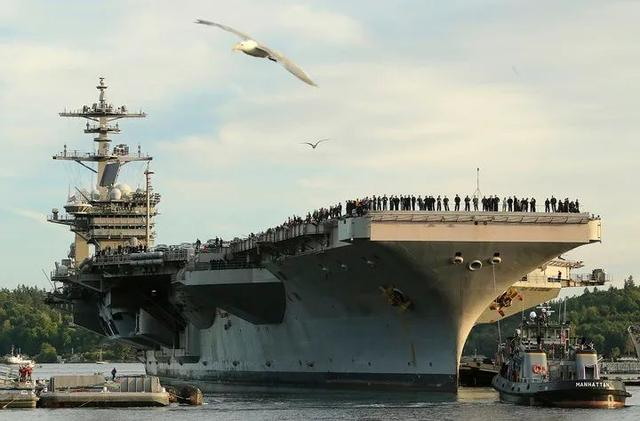 资料图片：“西奥多·罗斯福”号航母（美联社）