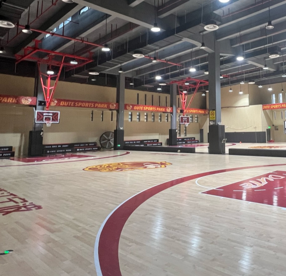 明珠社区篮球场.万策供图