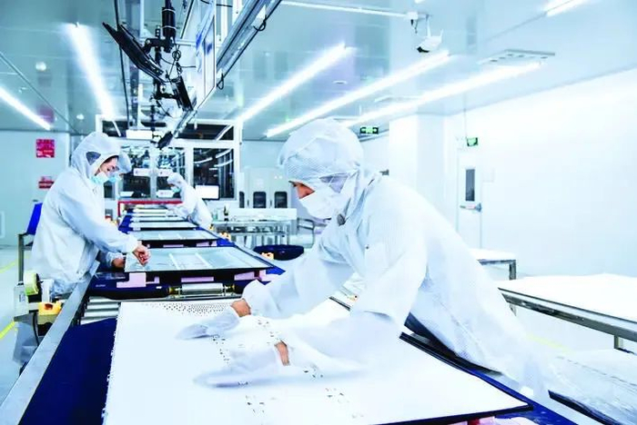 TCL液晶产业园生产线。