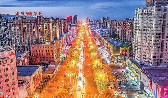 　　嘉峪关城区一瞥。