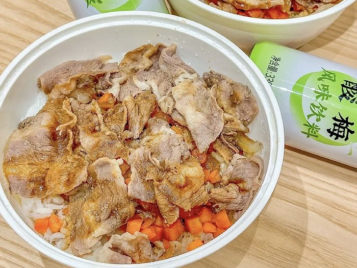 牛大吉菜品（图片来源：小红书用户@木豆）