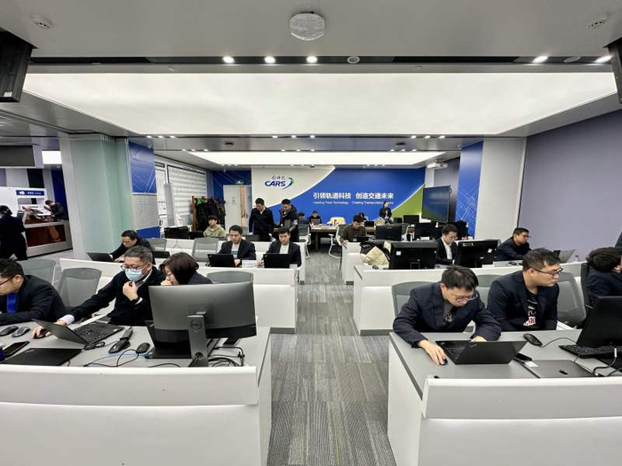 为保障这一世界最大的票务平台的安全运行，铁路12306科创中心24小时有工程师值守。新京报记者 王贵彬 摄