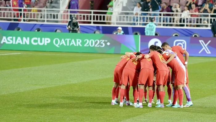 中国队赛前互相加油鼓劲