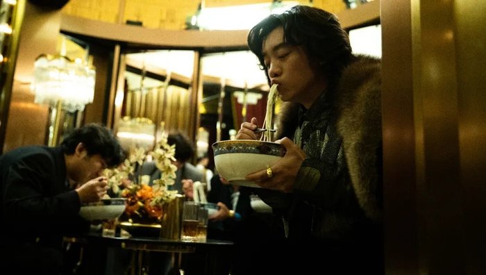 《繁花》里郑恺饰演的魏总图源剧集《繁花》