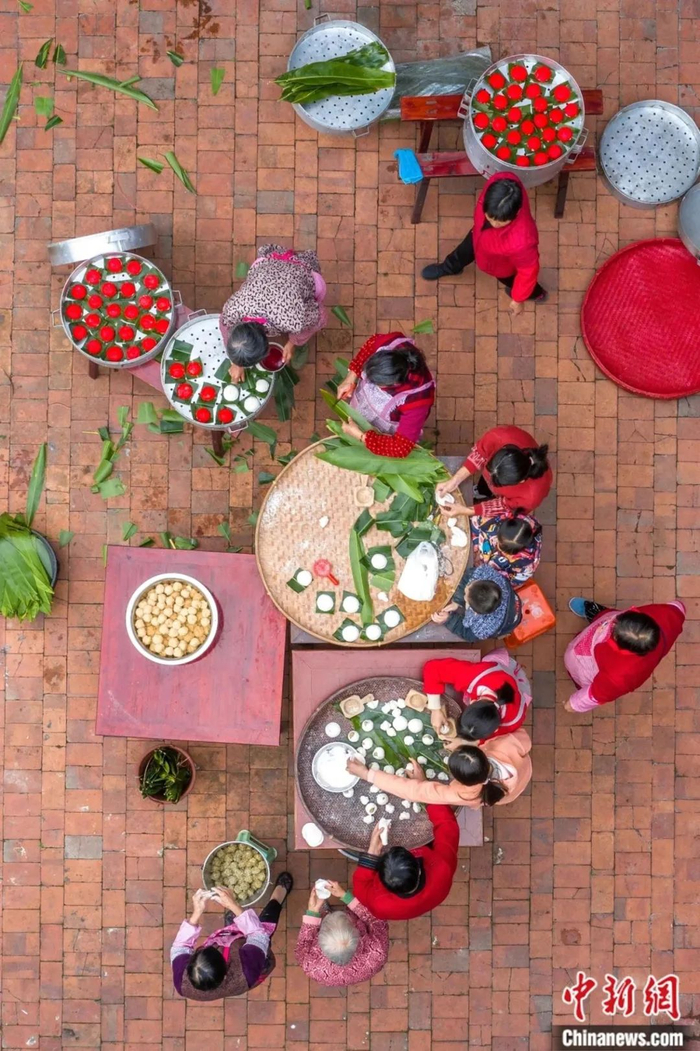 做红团。蔡昊 摄