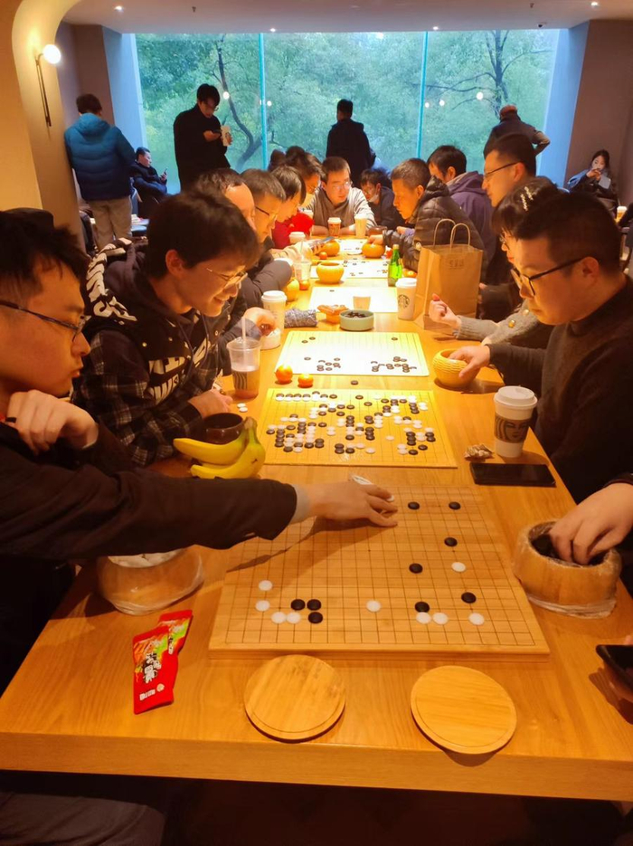 棋友们此前的下棋场景。受访者供图