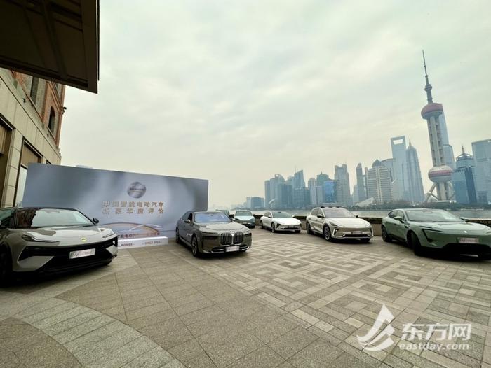 中国智能电动汽车新豪华榜单在沪发布，前十名自主品牌占七成