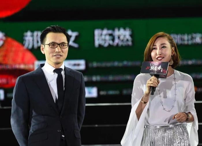 柯利明与陈祉希一同参加电影首映礼。来源：中国儒意供图