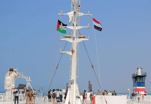 ▲“银河领袖”号货轮现在成了“打卡景点”