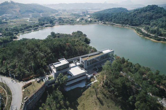 俯瞰风度书院。