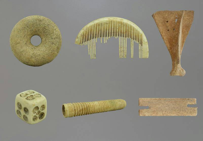 △杨家城内城南门出土骨器