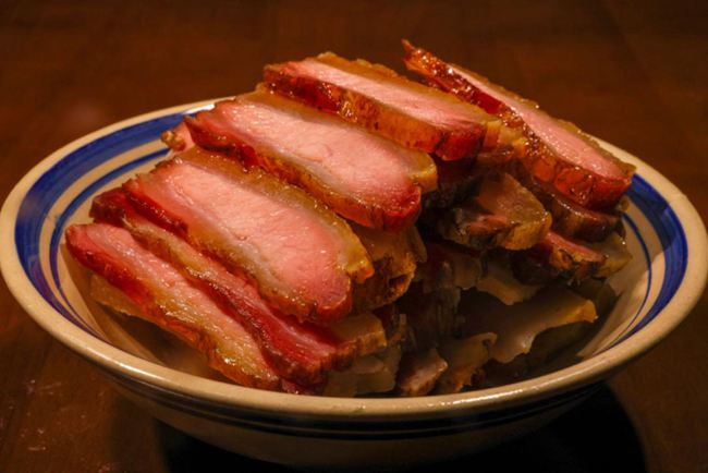 城口老腊肉色泽明丽。城口县委宣传部供图