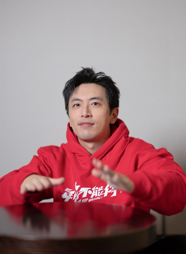 白客不奢求能成为多大的明星，只希望可以和志同道合的人一起工作。  新京报记者 郭延冰 摄