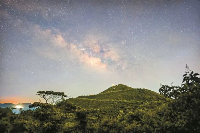 ▲深圳天文台的璀璨星河。深圳市天文学会会员 唐柏鸿 摄