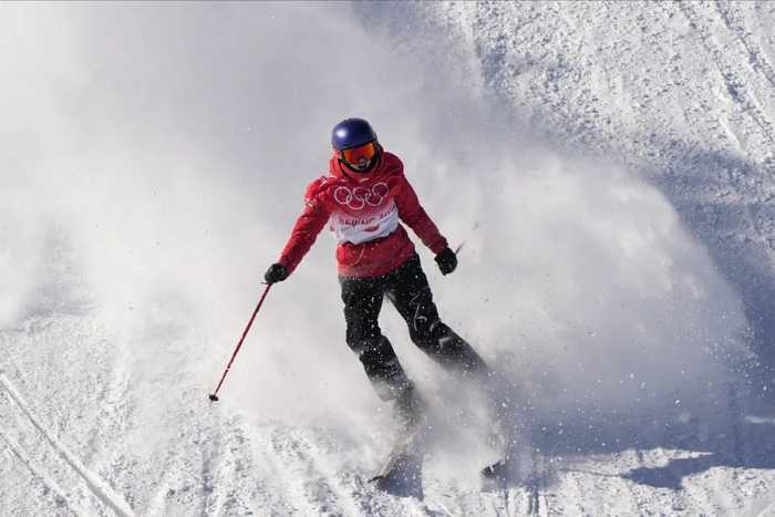 图源：安踏官方微博