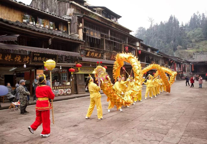 图源：老年摄影家协会六分会 / 雨城文旅