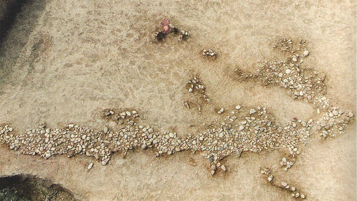 湖北黄梅焦墩卵石摆塑（湖北省博物馆供图）