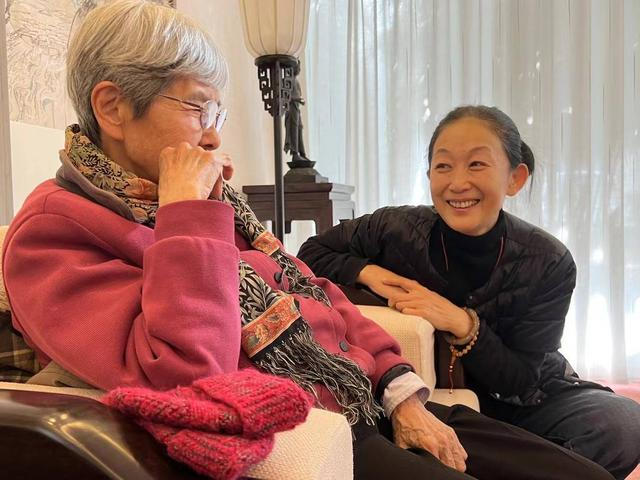 △樊锦诗与陈瑾（右）（图片由苗月提供）